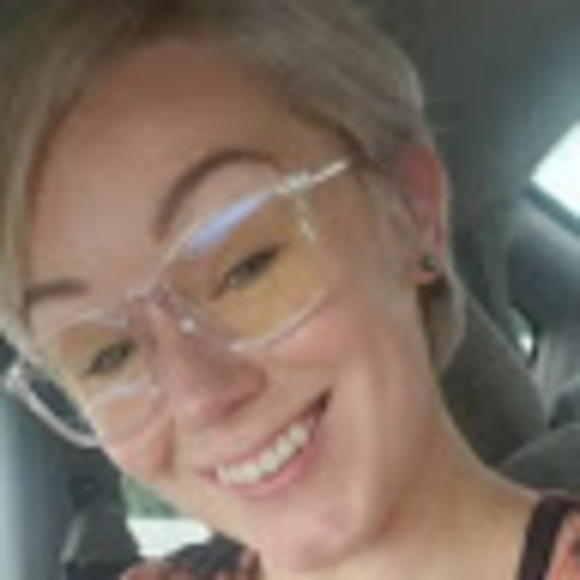 Meet your Posher, Shelby - Picture 1 of 1